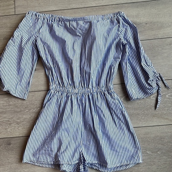 AQUA Striped Off The Shoulder Cotton Toe Sleeve Romper Small - Picture 6 of 6